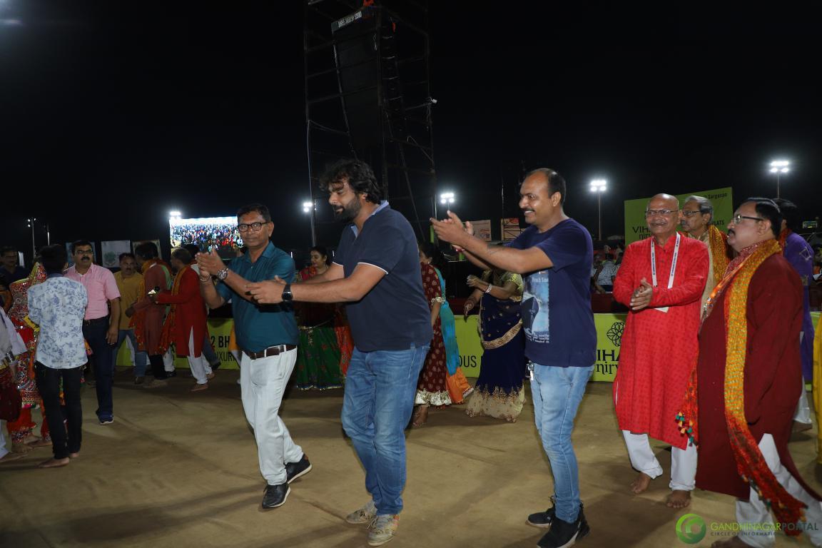 Live-Garba-Gandhinagar-Cultural-Forum-2019-Mega-Final-123