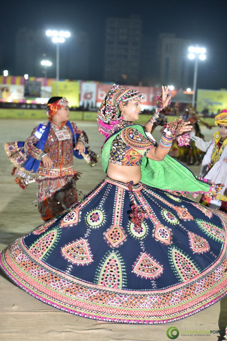 Live-Garba-Gandhinagar-Cultural-Forum-2019-Mega-Final-202