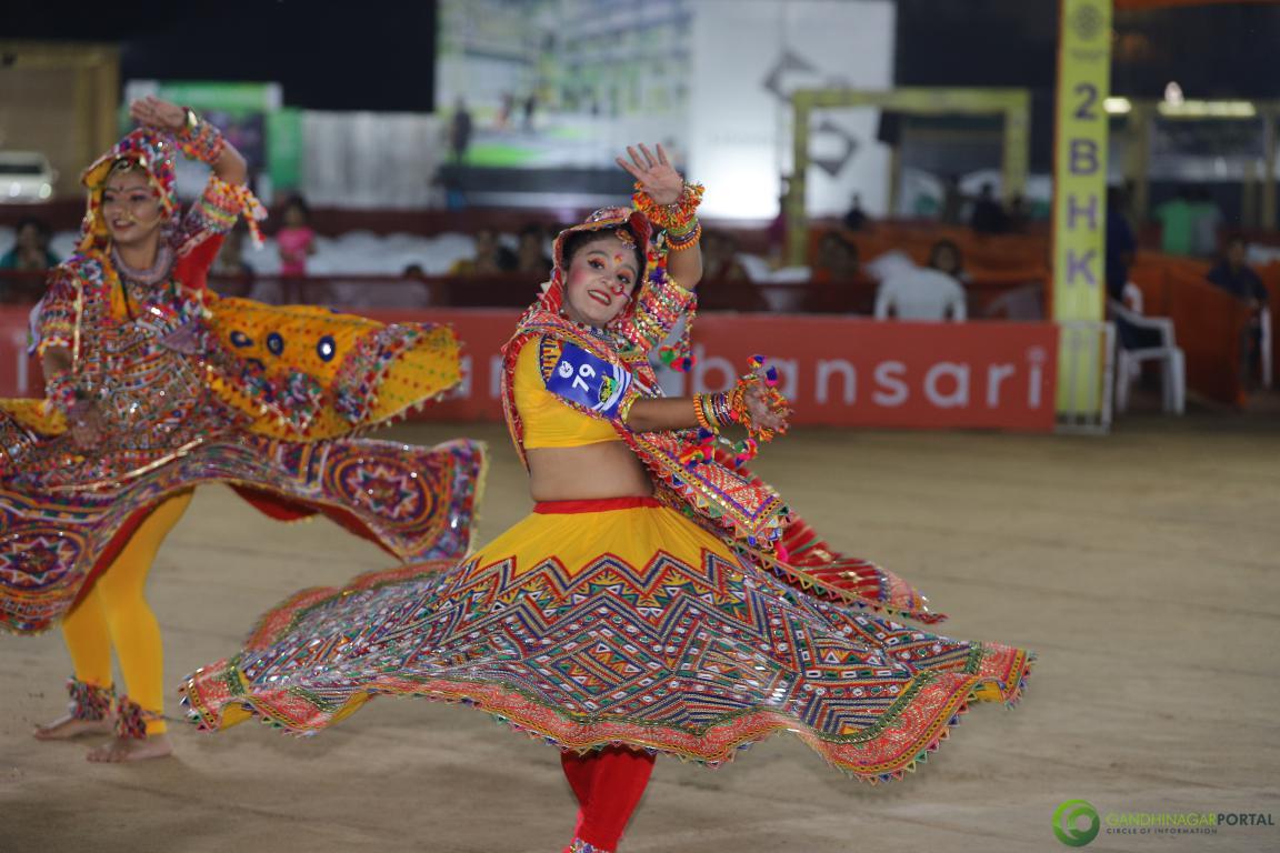 Live-Garba-Gandhinagar-Cultural-Forum-2019-Mega-Final-58
